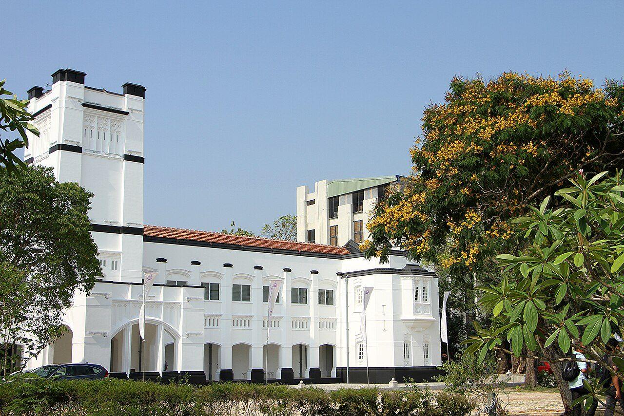 Postgraduate Institute of Medicine campus